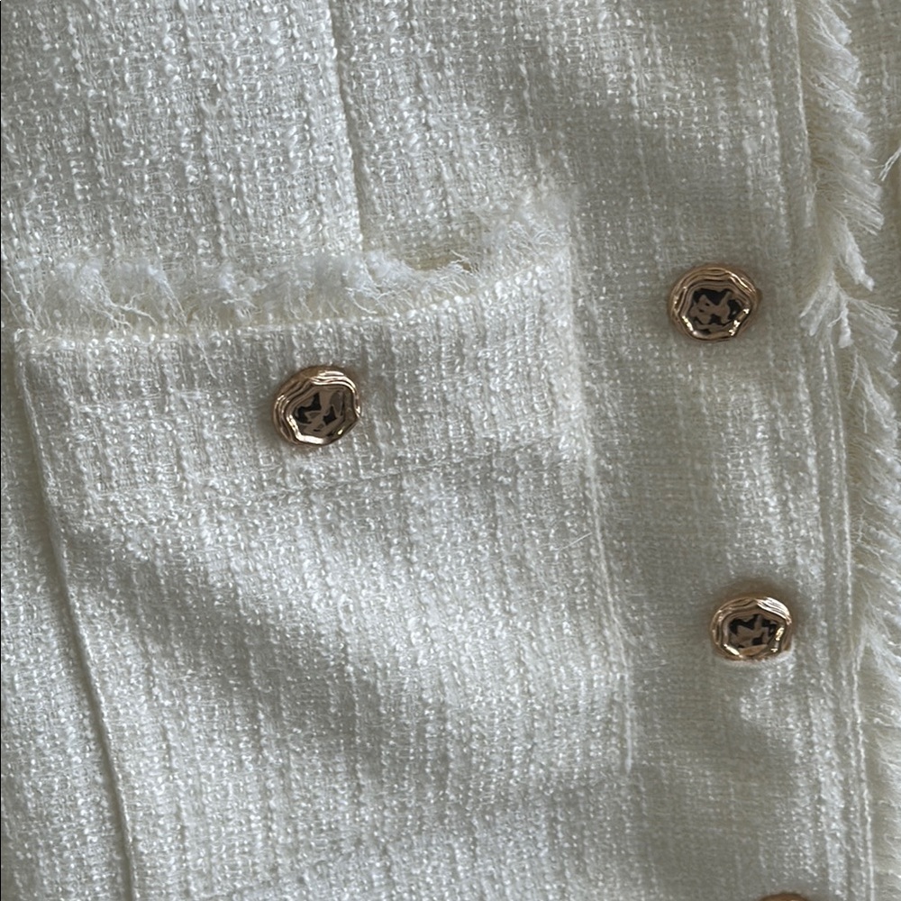 Milly Cream Tweed Blazer with Gold Buttons super classy and elegant. - Picture 5 of 8